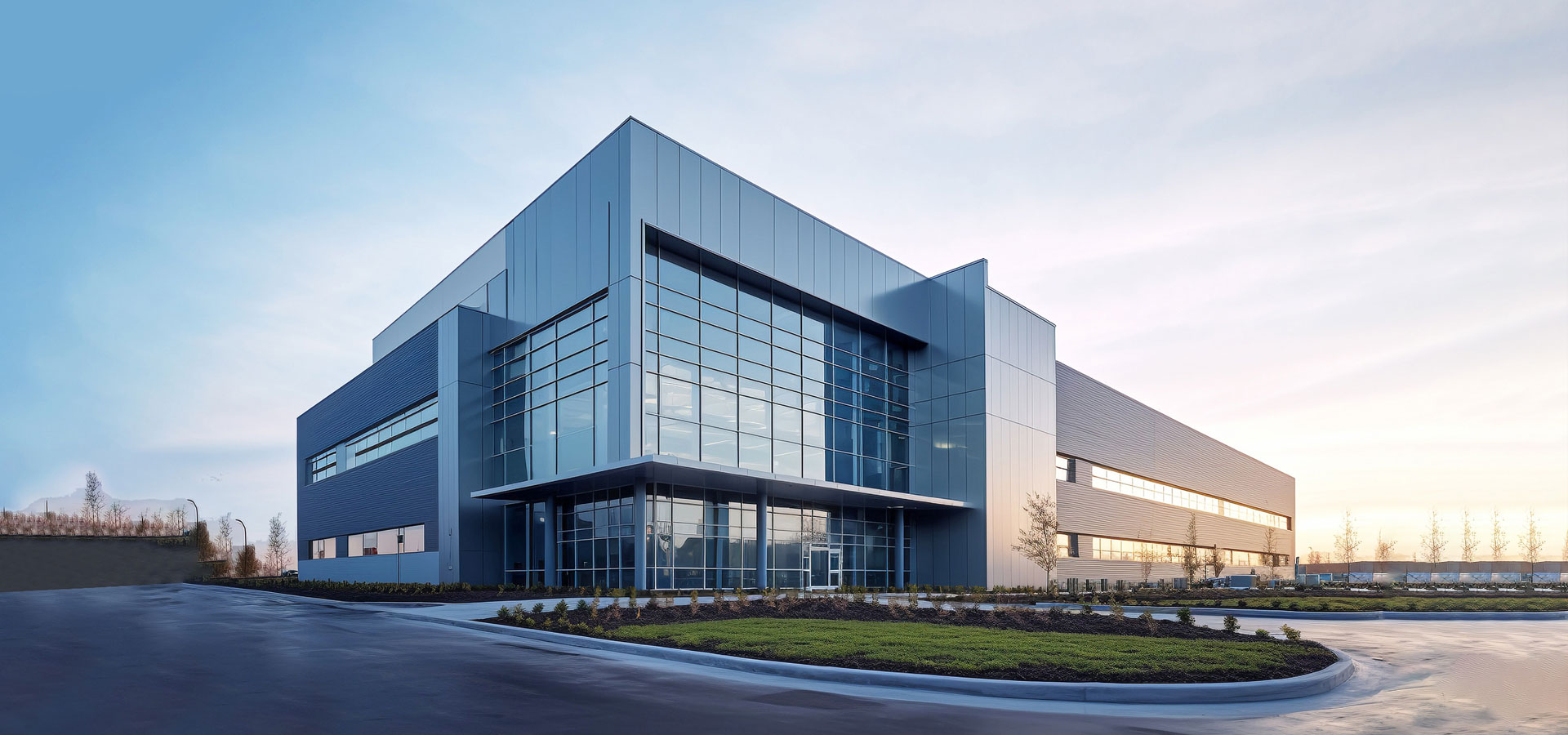 Light luxury sweet, feminine fashion choice